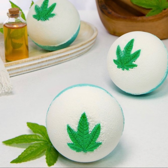 “Infused Bath Bombs🛀 Price Is Per Bath Bomb - Picture 1 of 4